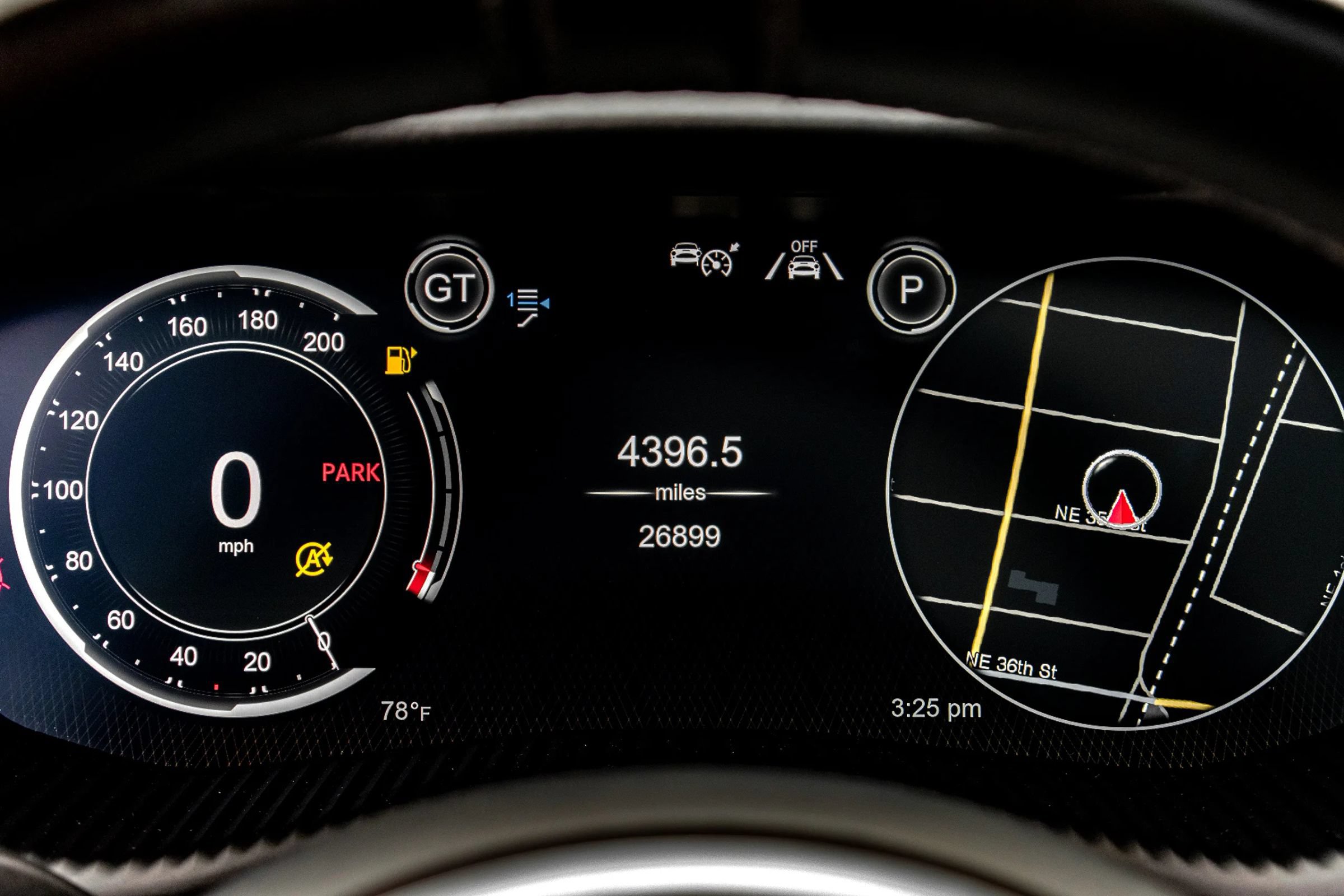 Used 2021 Aston Martin DBX AWD/4WD image 18