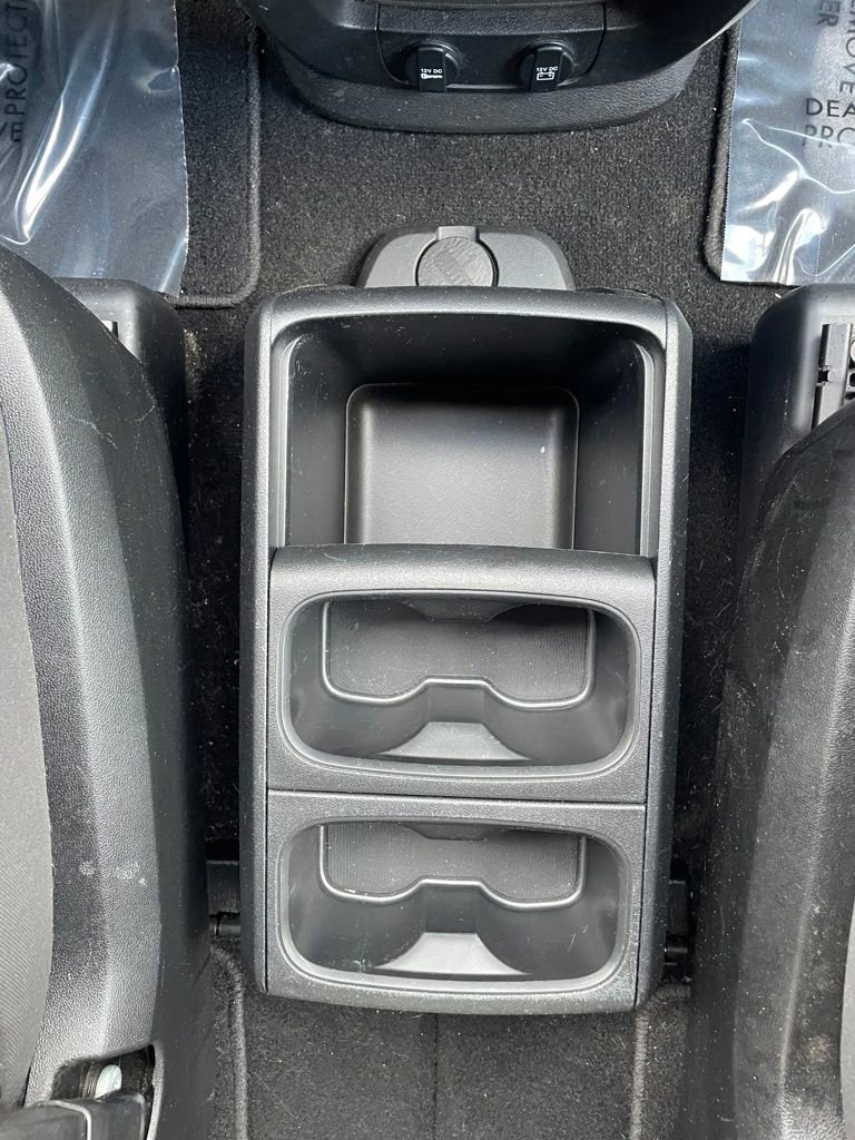 Used 2018 Dodge Grand Caravan SE image 18