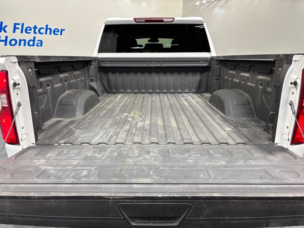 Used 2025 Chevrolet Silverado 2500 Custom w/ Custom Convenience Package AWD/4WD image 25
