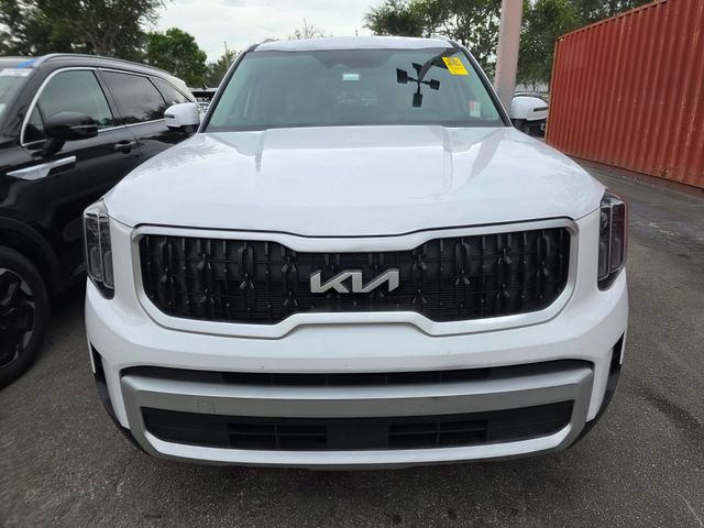 Certified 2024 Kia Telluride EX w/ EX Captain's Chair Package FWD image 2