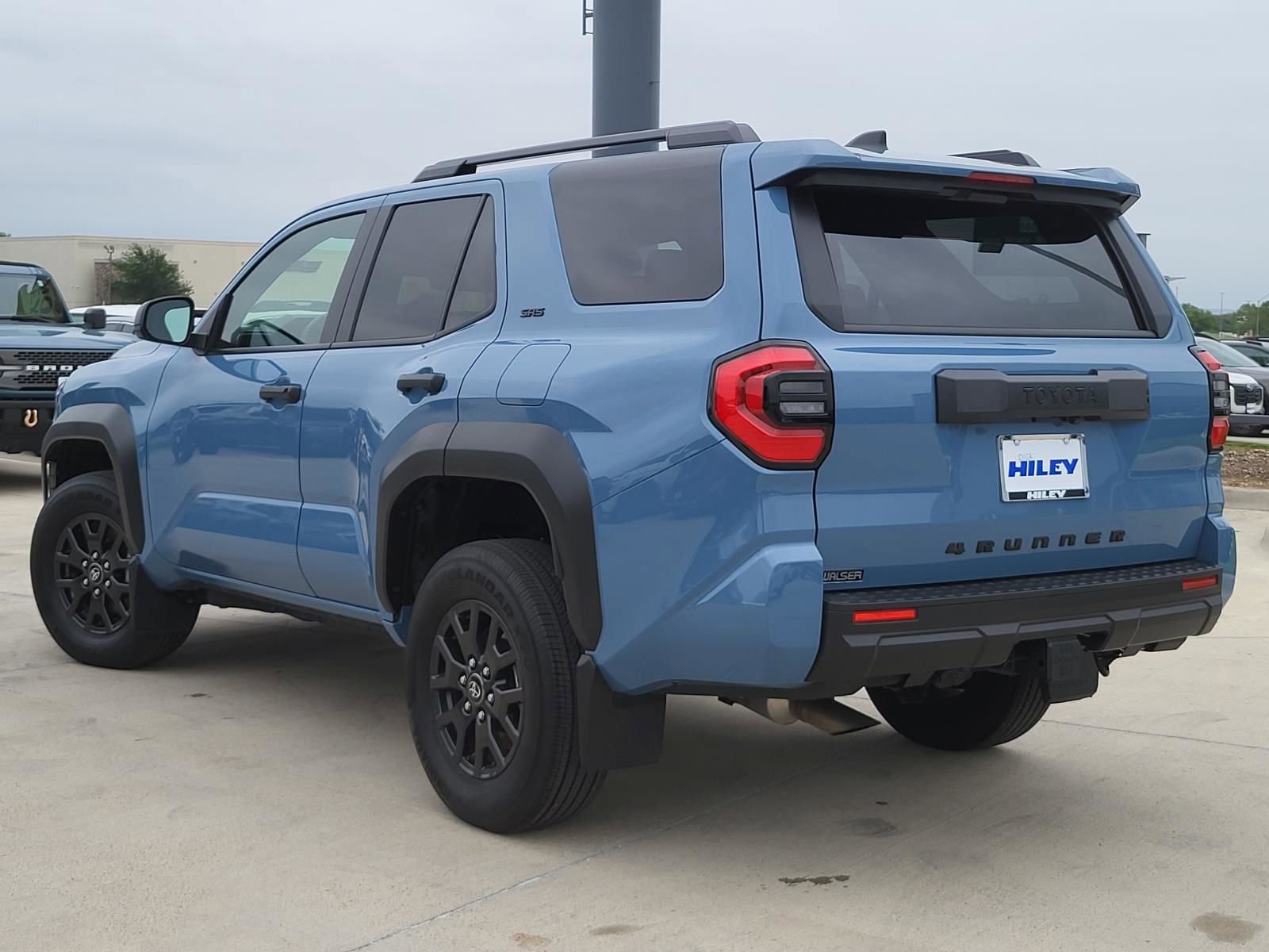 Used 2025 Toyota 4Runner SR5 RWD image 3