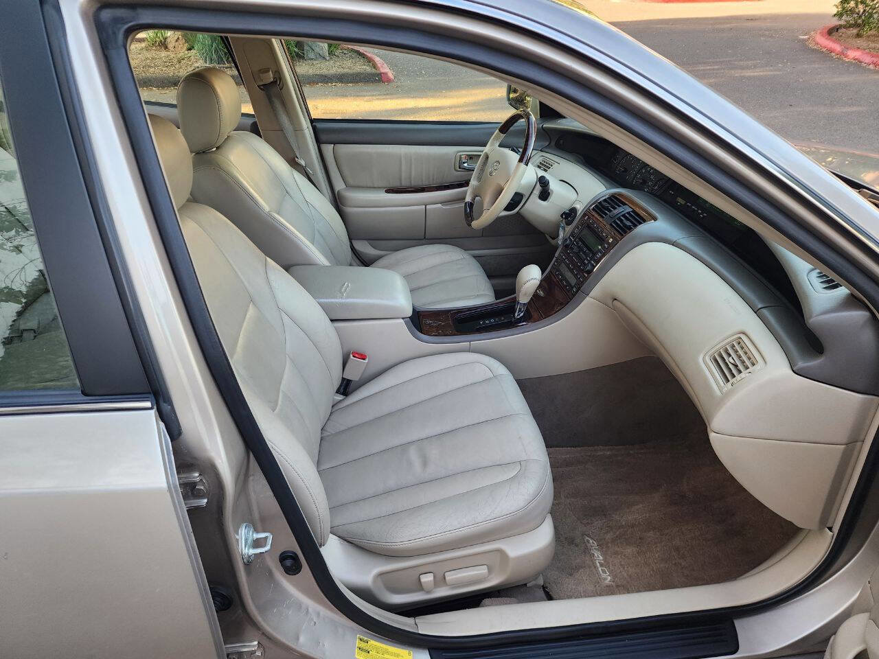 Used 2003 Toyota Avalon XLS FWD image 11