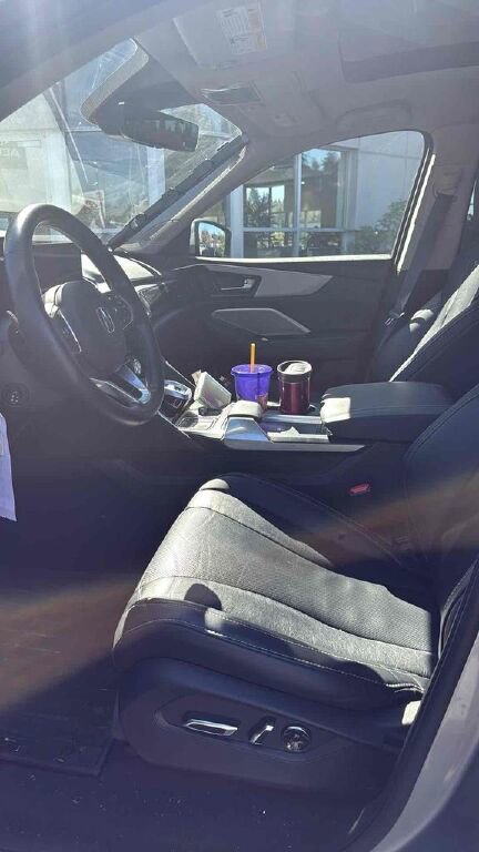 Used 2023 Acura MDX SH-AWD w/ Technology Package image 8