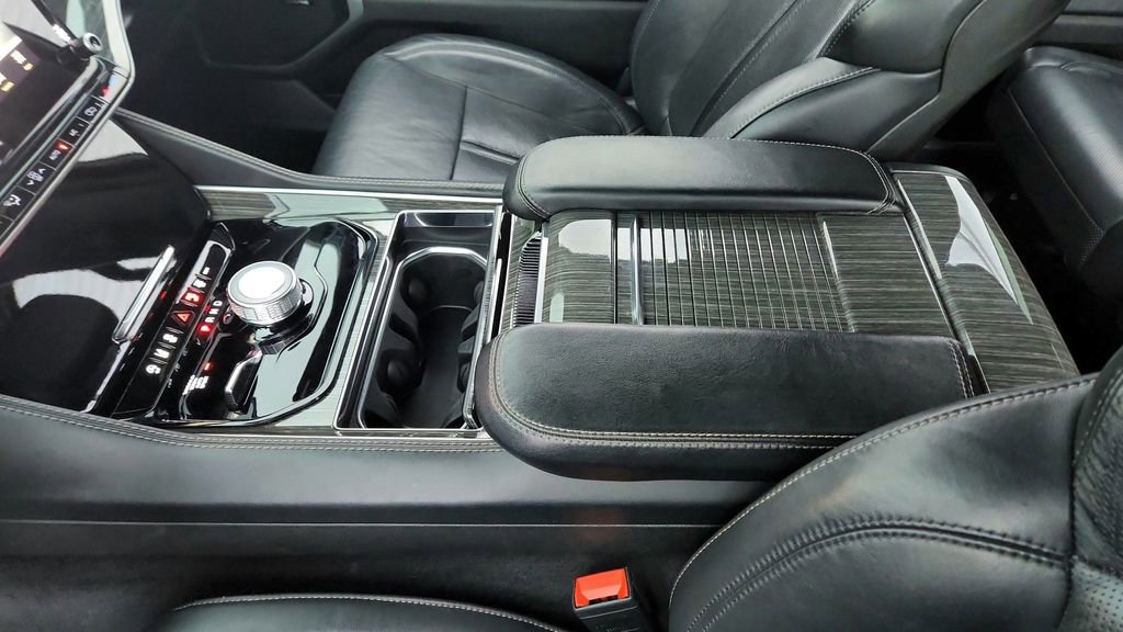 Used 2022 Jeep Wagoneer Series II AWD/4WD image 26