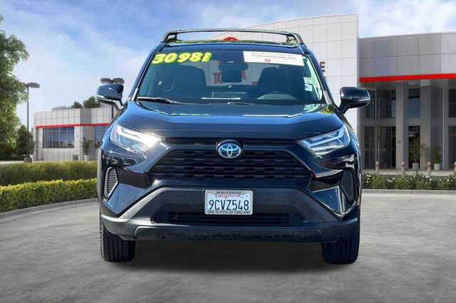Certified 2022 Toyota RAV4 XLE w/ Convenience Package AWD/4WD image 11