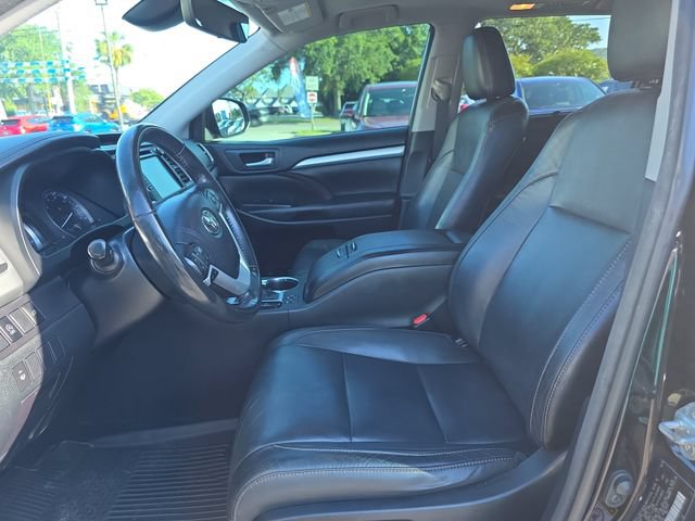 Used 2018 Toyota Highlander FWD V6 image 11