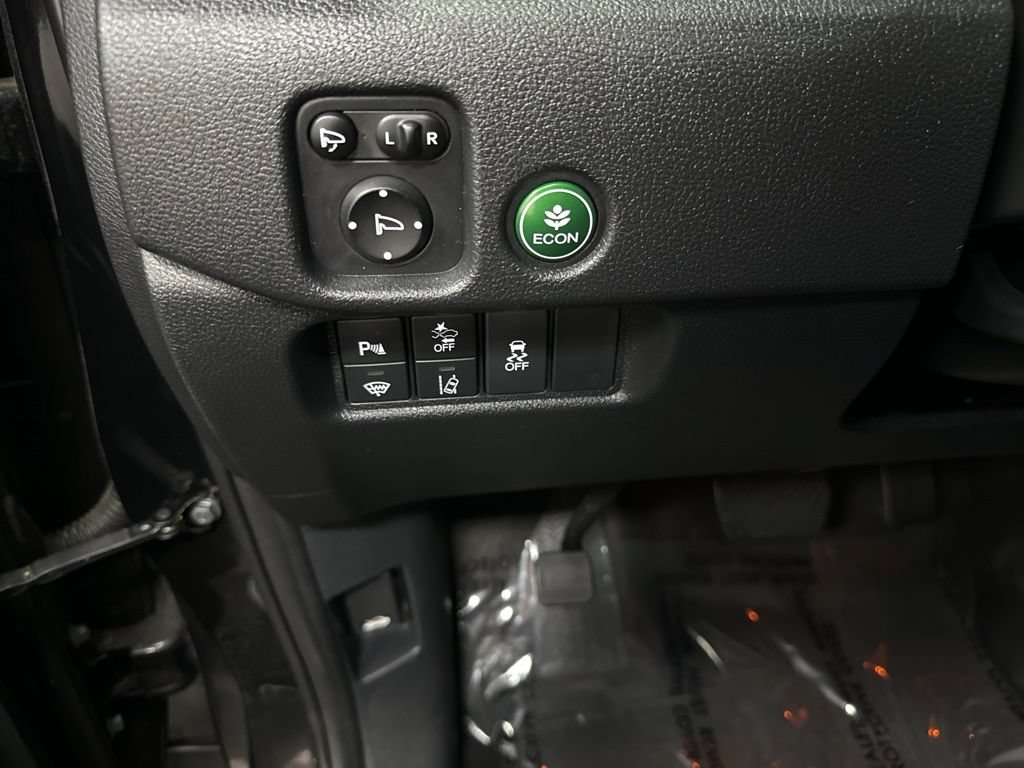Used 2025 Honda Passport TrailSport image 31
