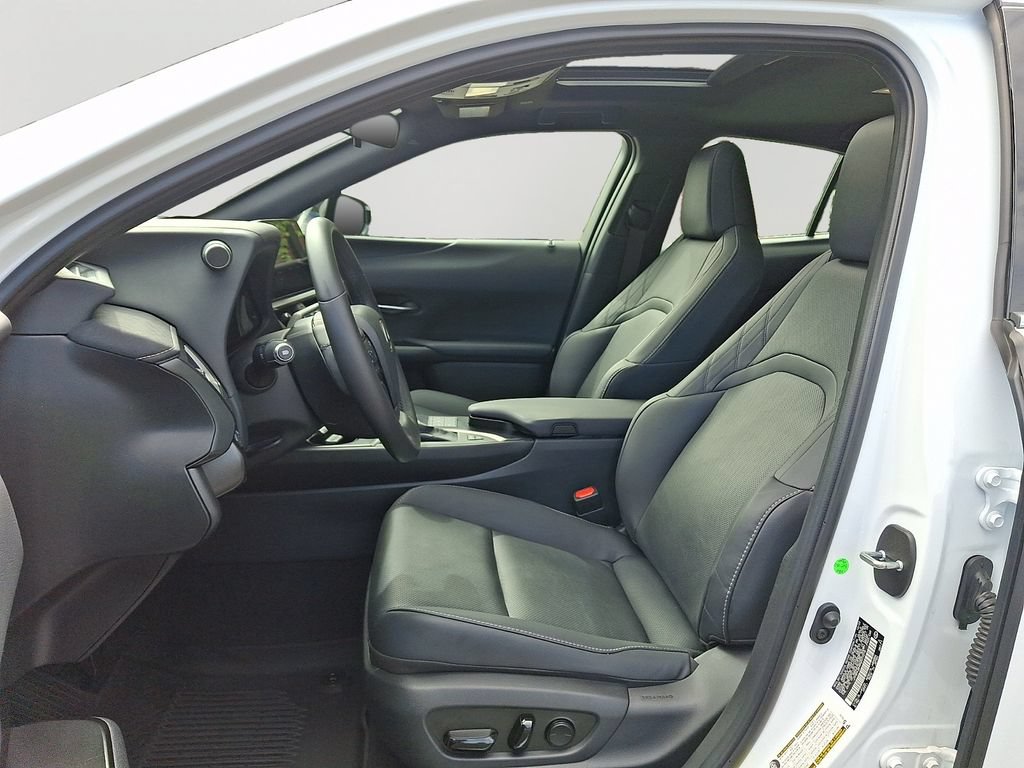 Used 2024 Lexus UX 250h F Sport AWD/4WD image 14