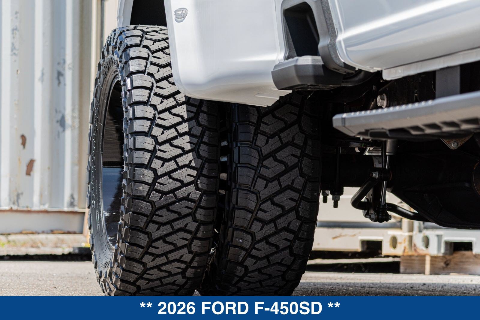 New 2026 Ford F450 XLT w/ FX4 Off-Road Package AWD/4WD image 25