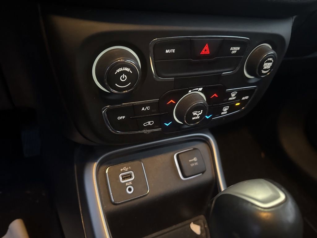 Used 2019 Jeep Compass Latitude image 8