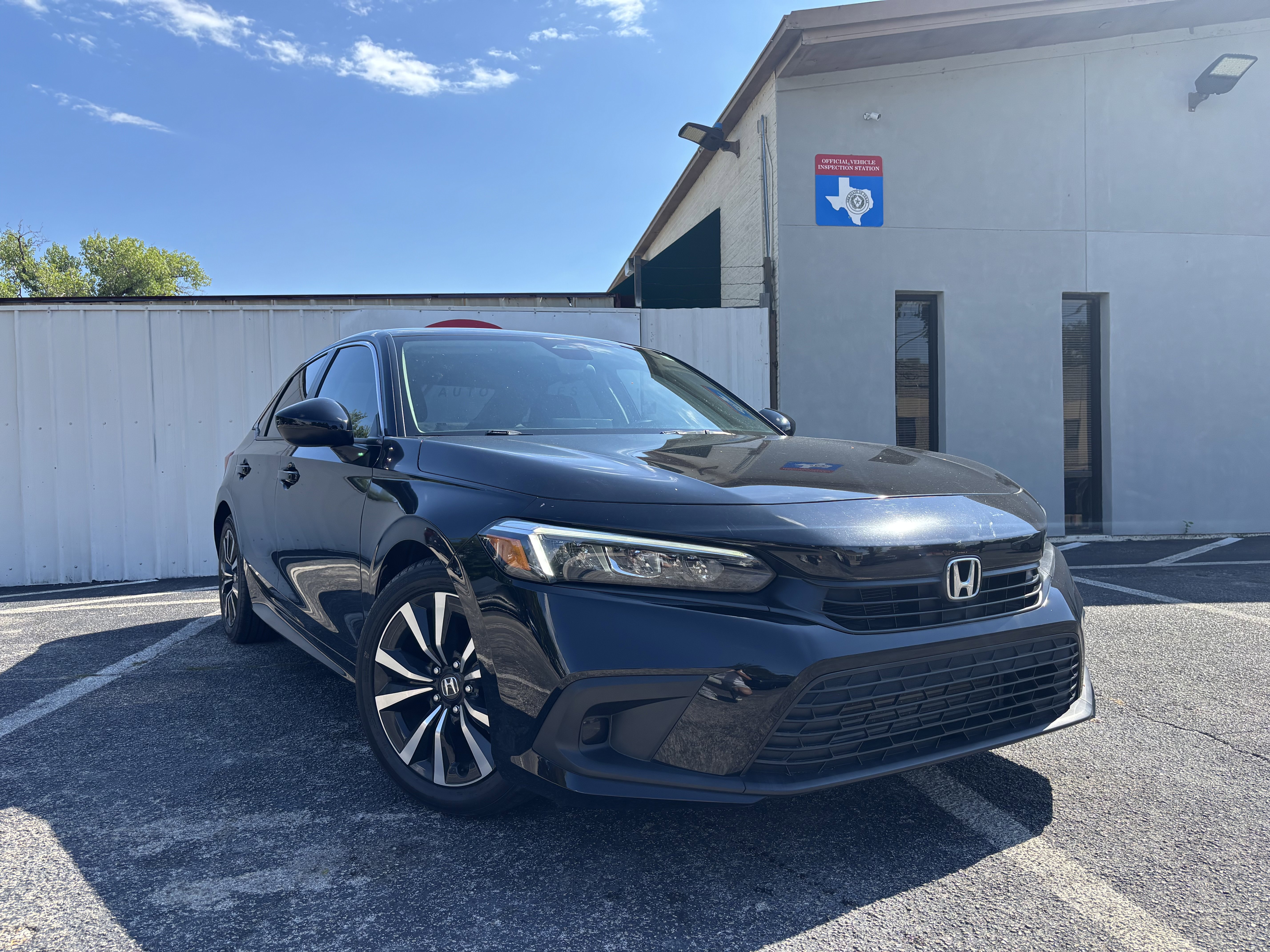 Used 2023 Honda Civic EX image 1