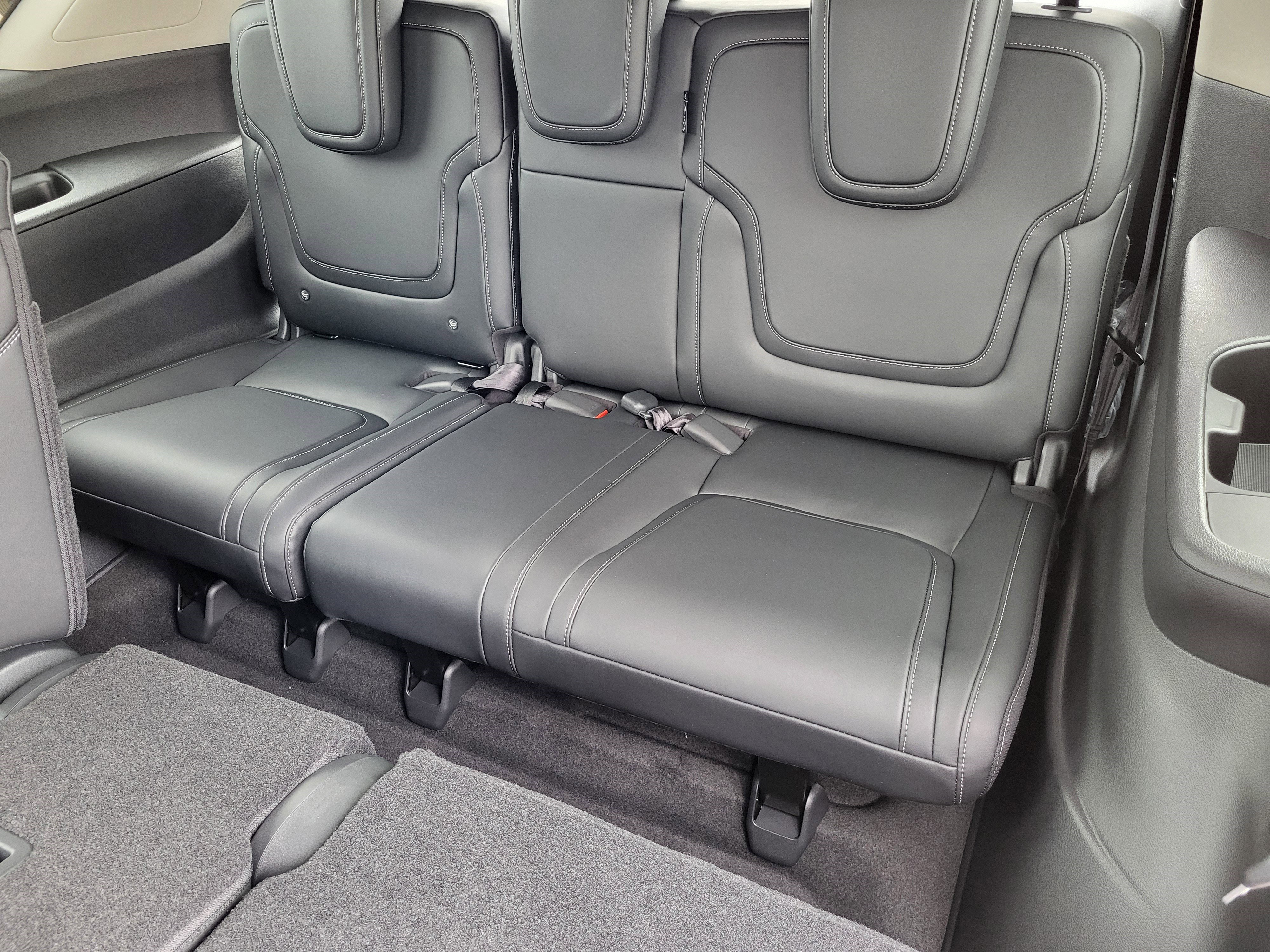 New 2026 Nissan Armada SV image 13