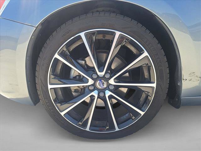 Used 2017 Volvo V60 T5 Premier w/ Convenience Package FWD image 14