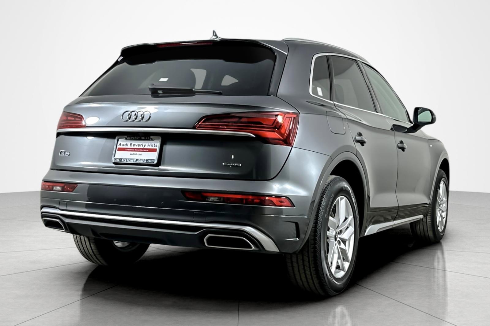 Used 2022 Audi Q5 2.0T Premium w/ Convenience Package image 5