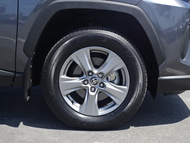 Used 2024 Toyota RAV4 XLE FWD image 9