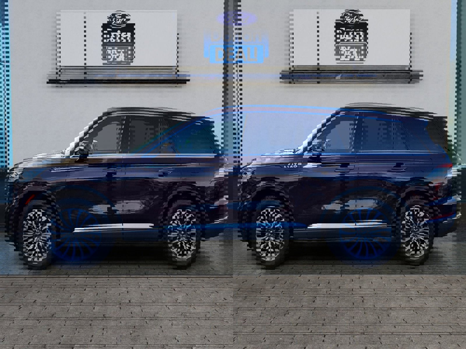 Used 2023 Lincoln Aviator Reserve w/ Elements Package Plus AWD/4WD image 6