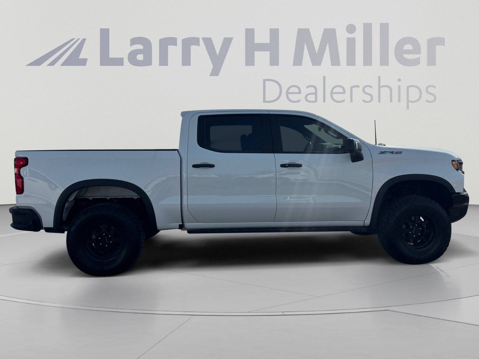 Used 2022 Chevrolet Silverado 1500 ZR2 w/ Technology Package AWD/4WD image 6