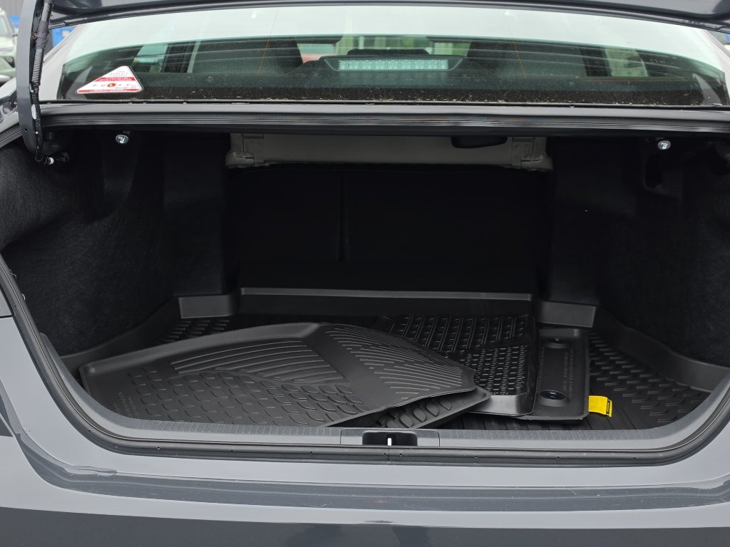 New 2026 Toyota Camry LE AWD/4WD image 9