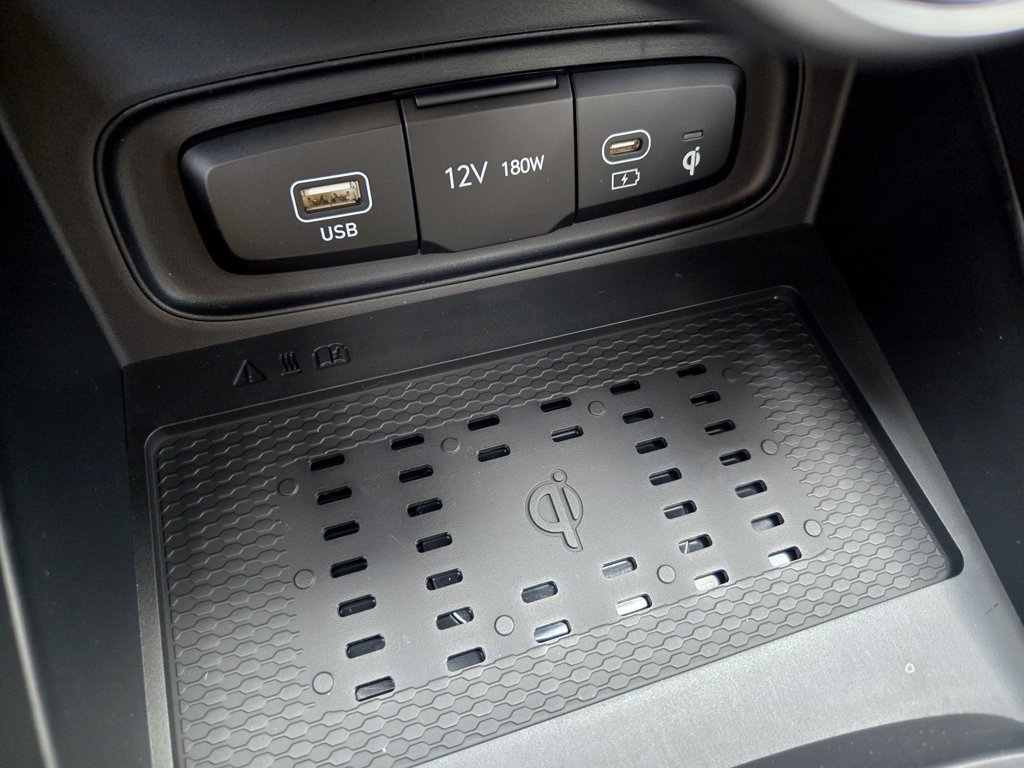 New 2026 Hyundai Venue SEL FWD image 44