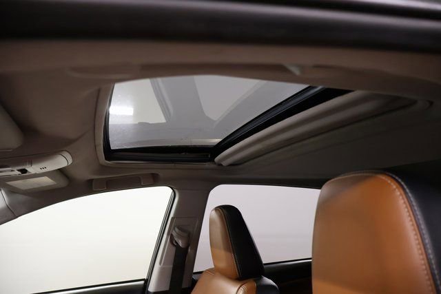 Used 2017 Toyota RAV4 Limited image 14