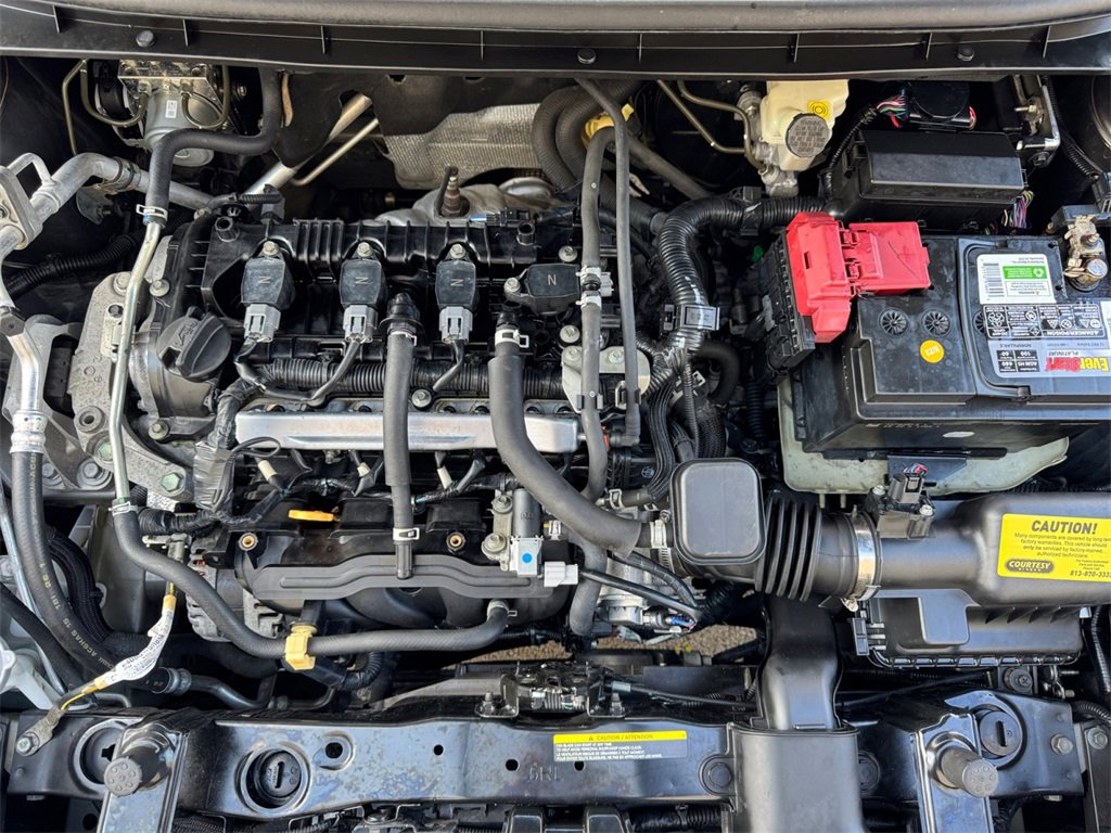 Used 2019 Nissan Kicks SR w/ SR Premium Package image 9