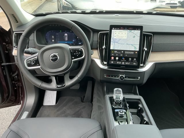 Certified 2025 Volvo XC90 B5 Plus AWD/4WD image 13