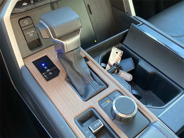 Used 2025 Toyota Sequoia Platinum image 30