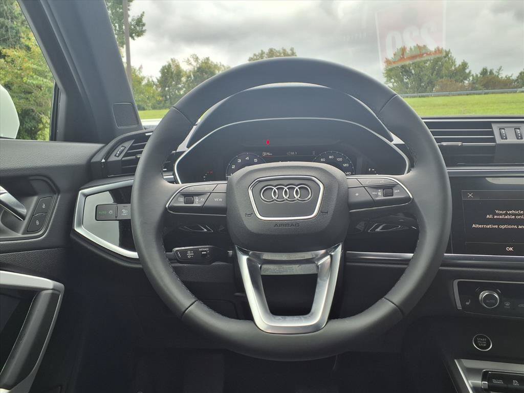 Used 2025 Audi Q3 2.0T Premium w/ Convenience Package AWD/4WD image 13