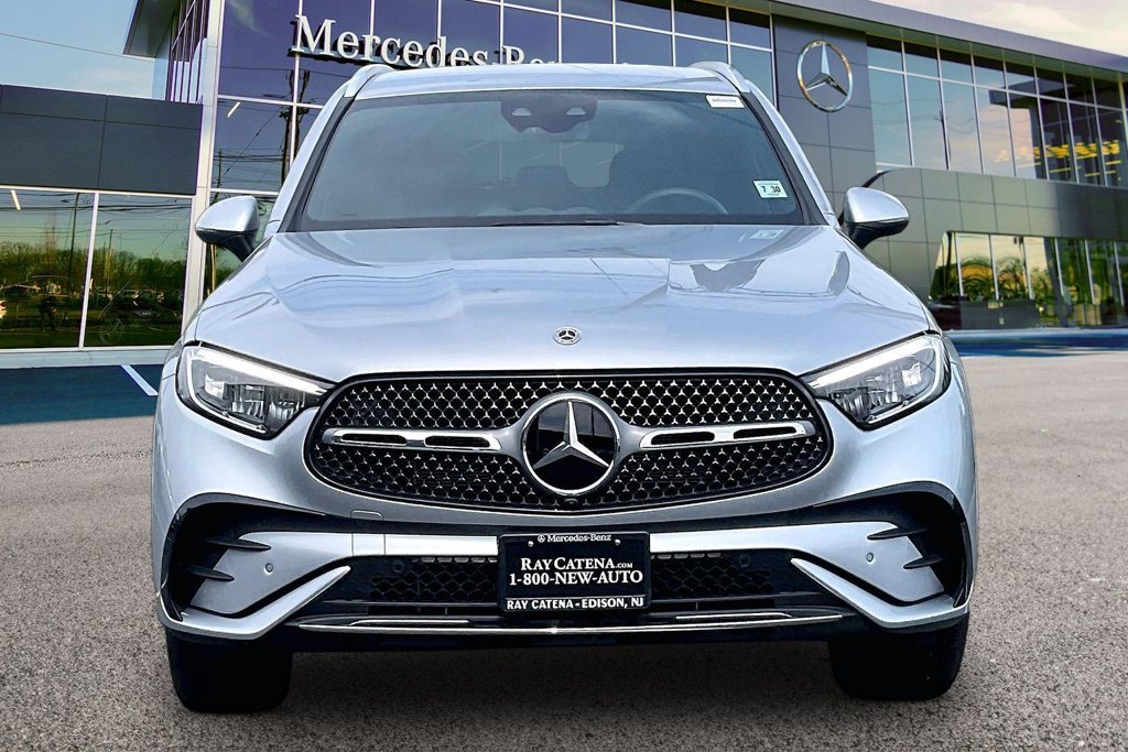 Certified 2025 Mercedes-Benz GLC 350e 4MATIC image 3
