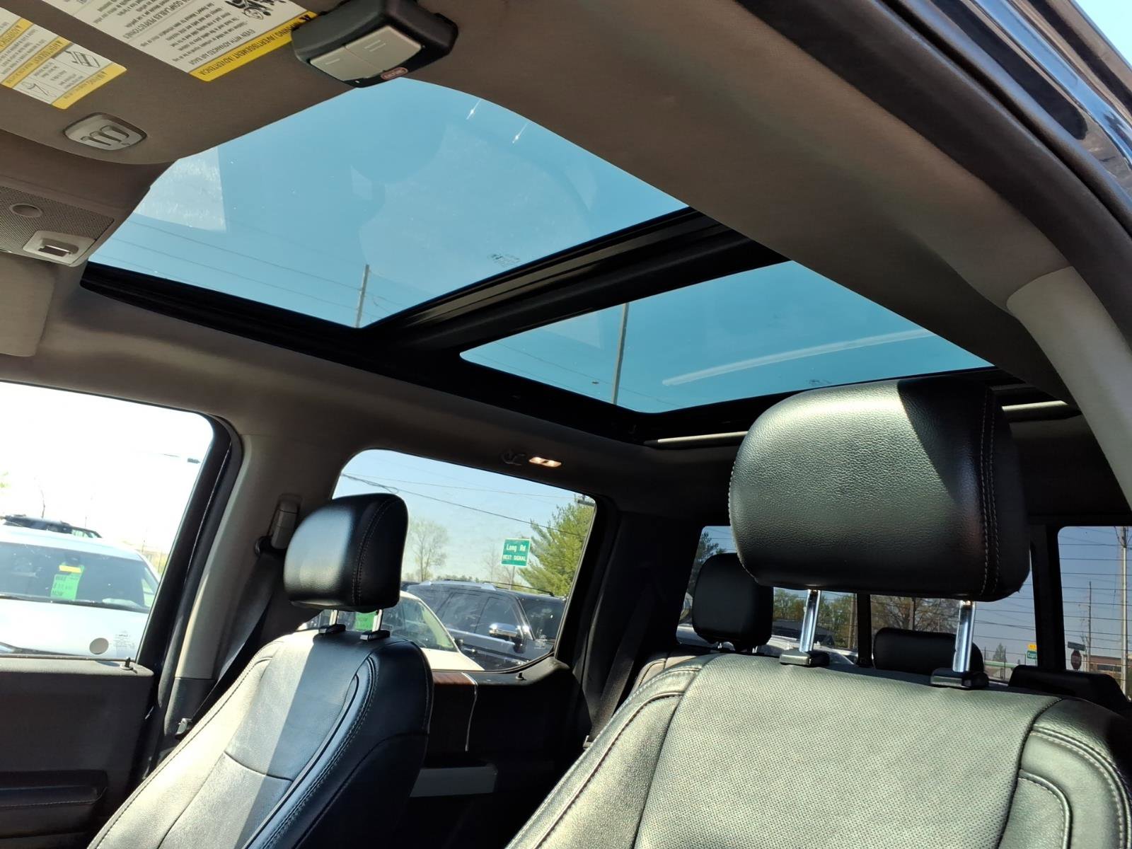 Used 2015 Ford F150 Lariat image 26