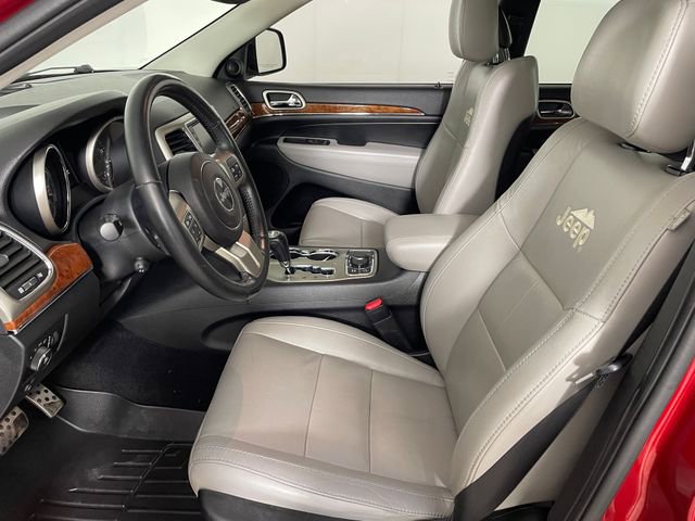 Used 2011 Jeep Grand Cherokee Limited w/ Luxury Group II AWD/4WD image 2