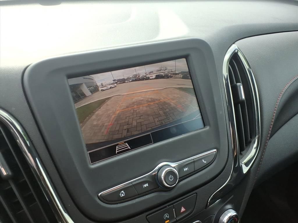 Used 2022 Chevrolet Equinox RS w/ LPO, Floor Liner Package AWD/4WD image 10