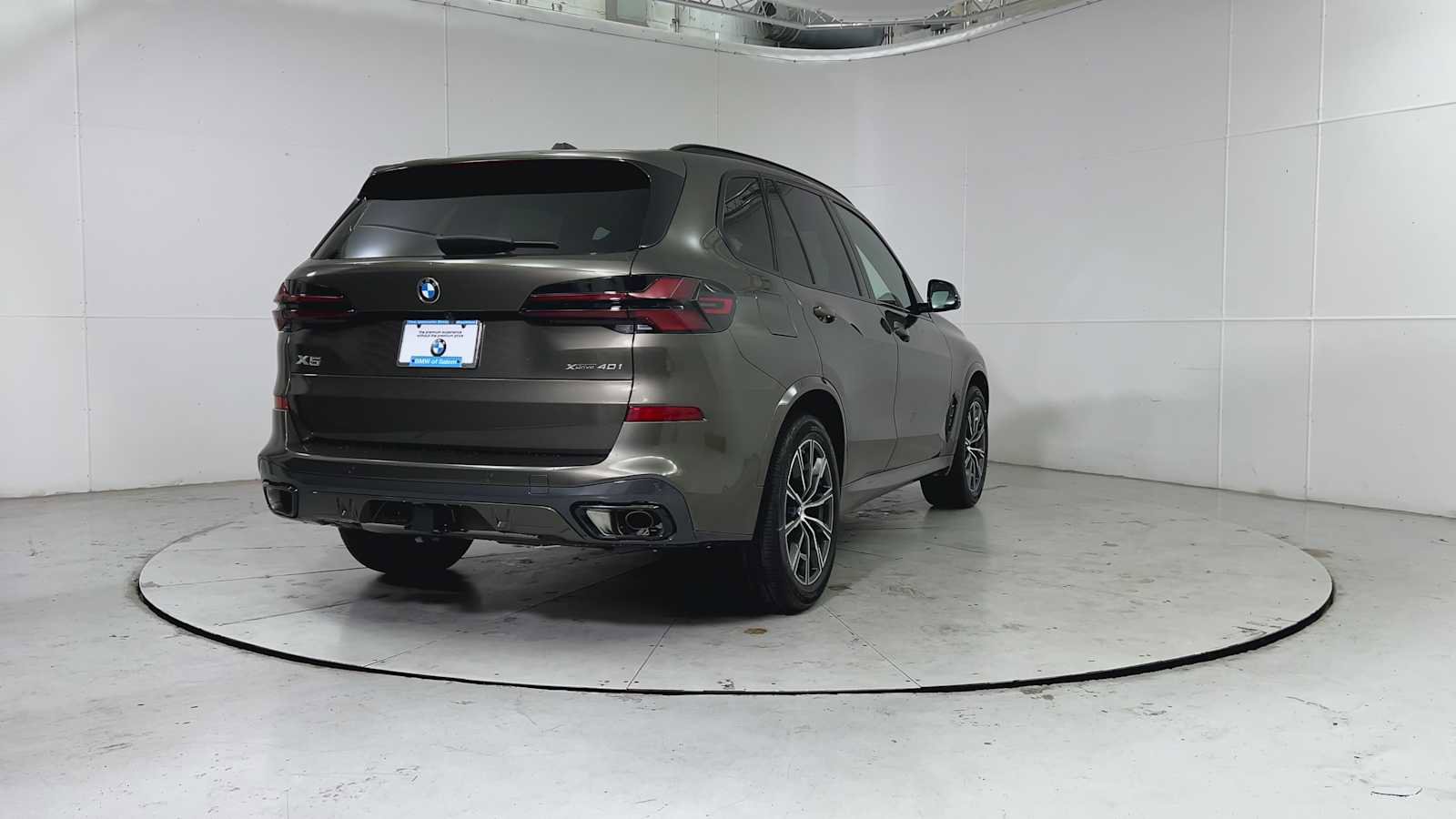New 2026 BMW X5 xDrive40i w/ M Sport Package image 2