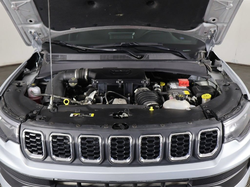 Used 2025 Jeep Compass Sport AWD/4WD image 16