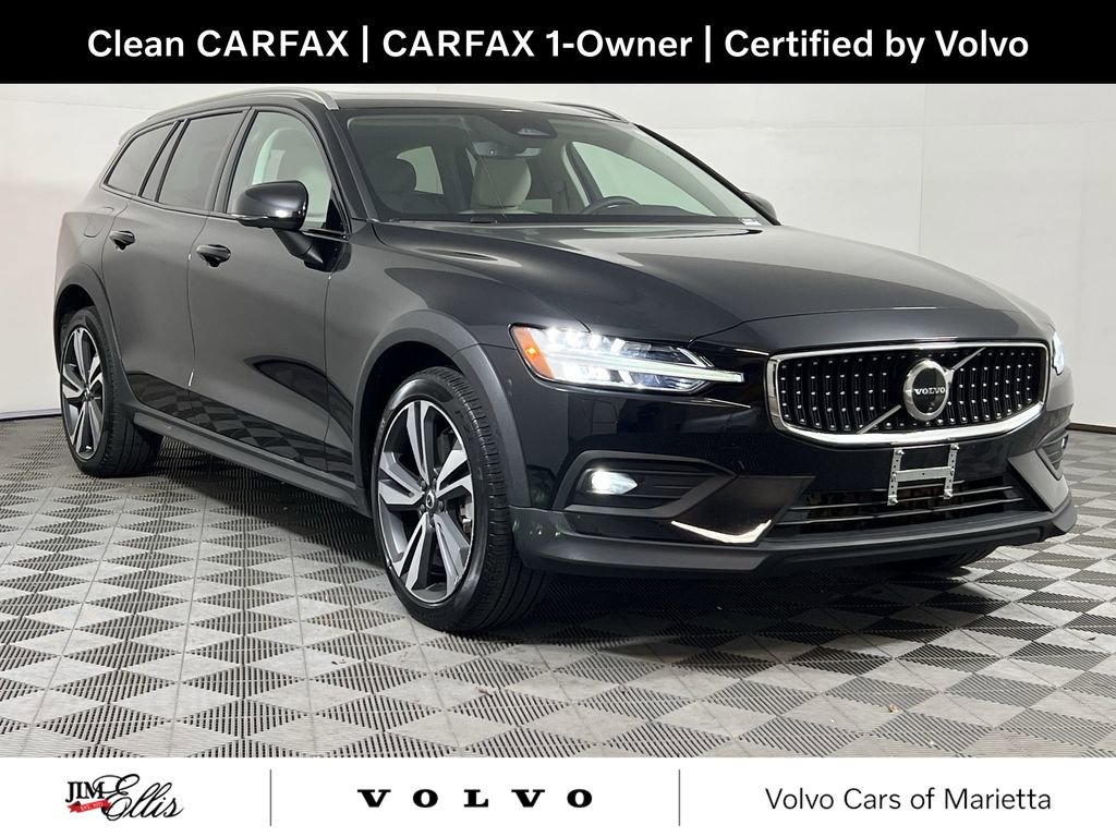 Used 2024 Volvo V60 B5 Cross Country Plus w/ Protection Package Premier