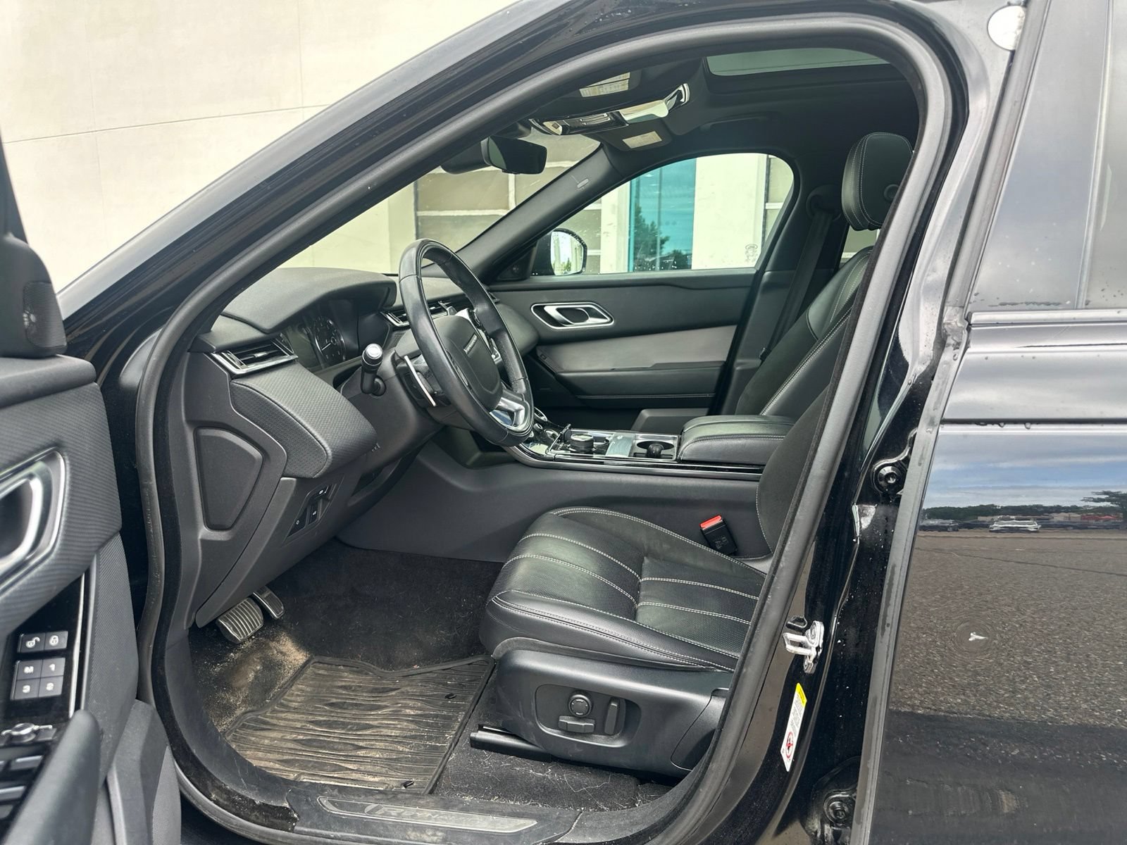Used 2020 Land Rover Range Rover Velar R-Dynamic S AWD/4WD image 6