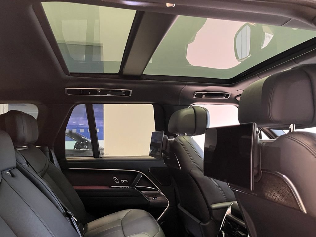 Used 2024 Land Rover Range Rover Autobiography AWD/4WD image 24