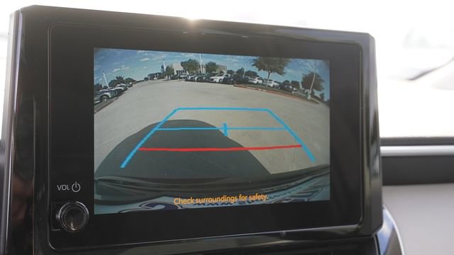 Used 2023 Toyota Corolla LE image 23
