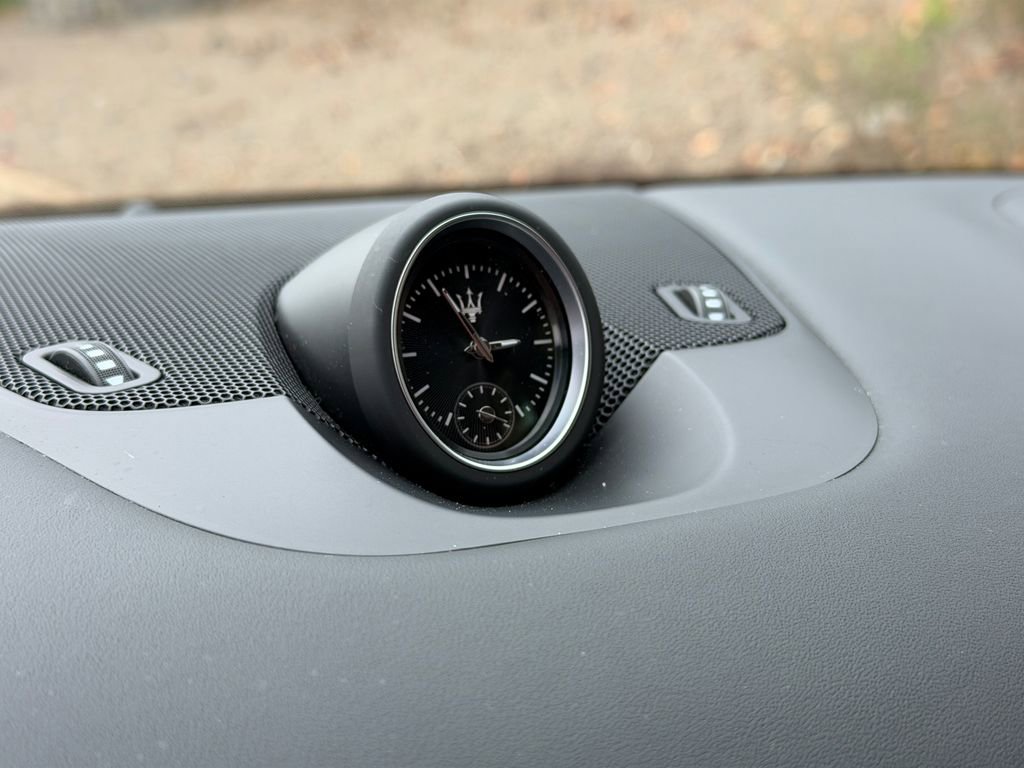 Certified 2024 Maserati Levante Modena Ultima image 17