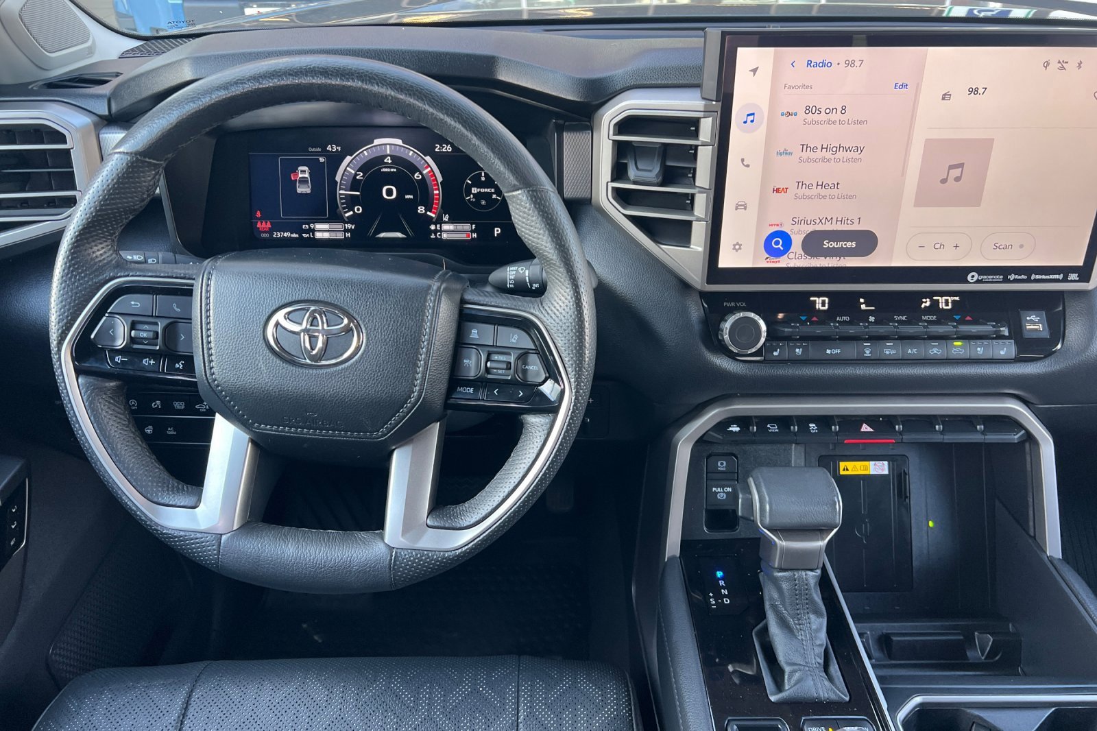 Used 2024 Toyota Tundra Limited image 11