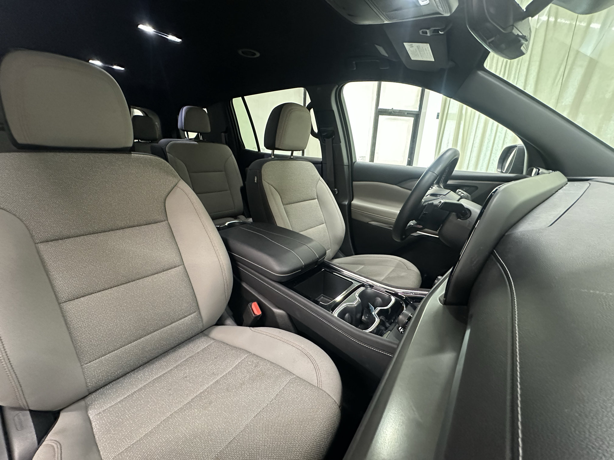 Certified 2026 Chevrolet Traverse LT w/ Driver Confidence Package FWD image 24