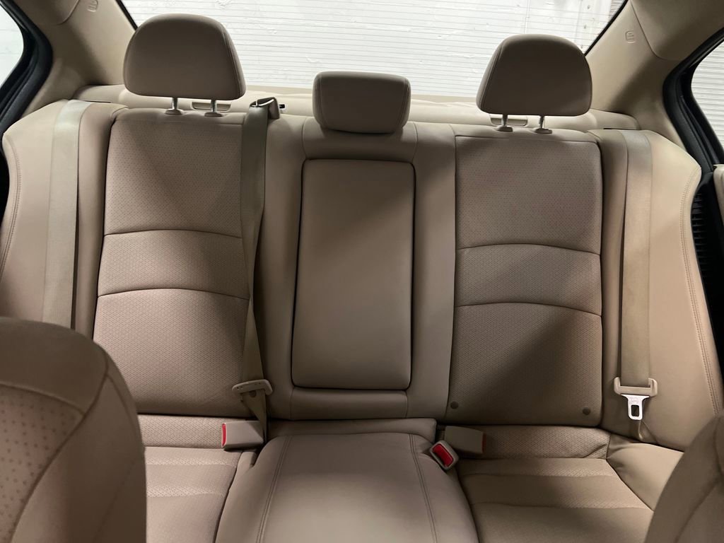 Used 2014 Honda Accord Touring image 28
