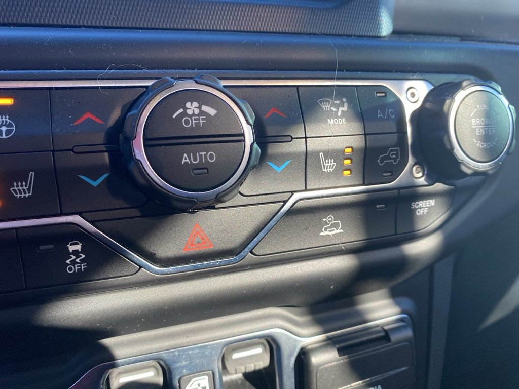 Used 2021 Jeep Gladiator Sport image 13