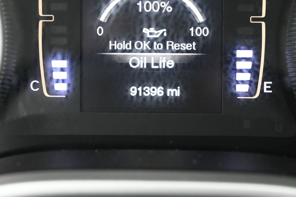 Used 2018 Jeep Cherokee Latitude Plus w/ Cold Weather Group AWD/4WD image 15