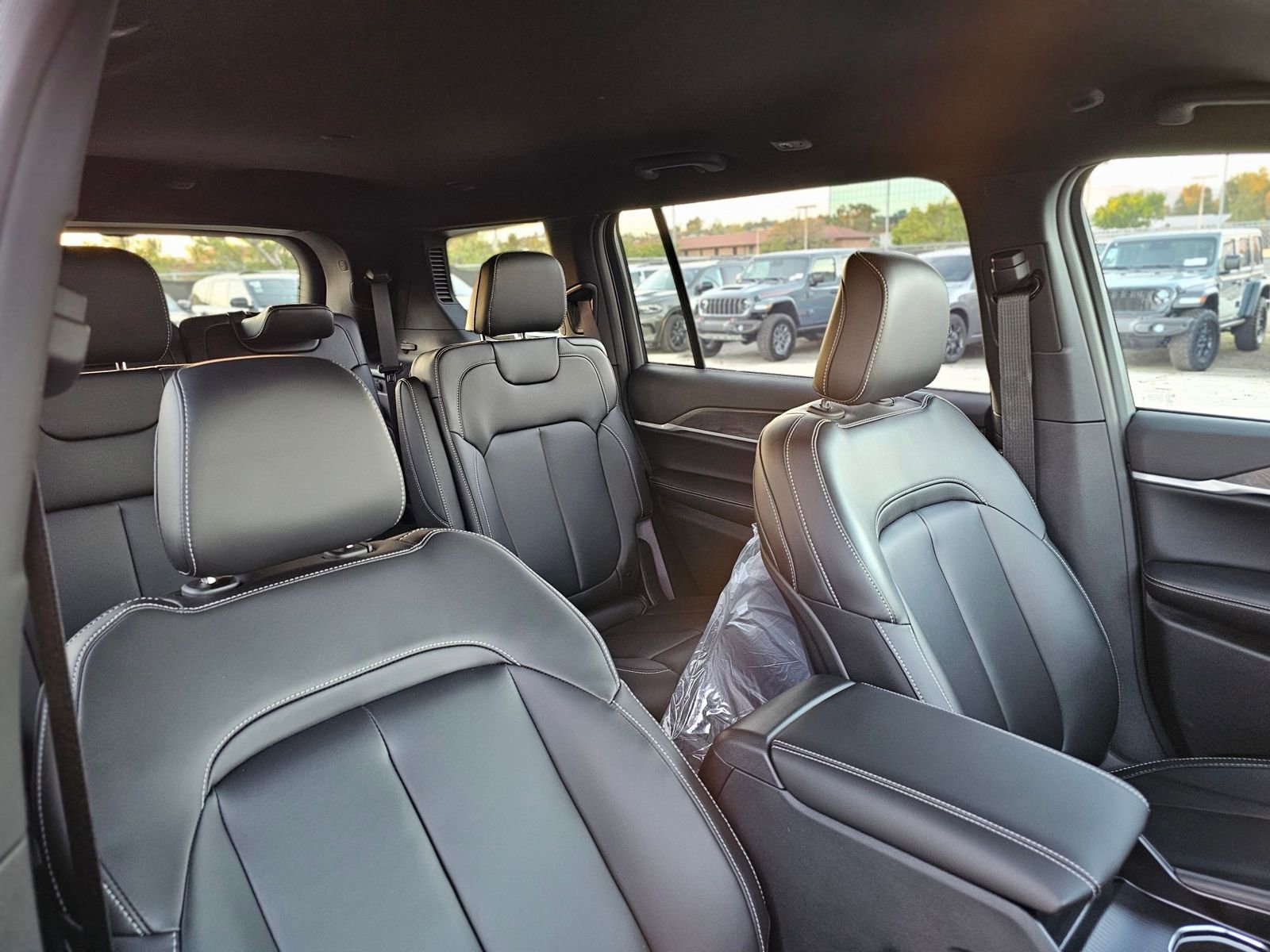 New 2026 Jeep Grand Cherokee L Limited AWD/4WD image 26