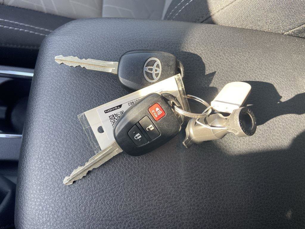 Used 2022 Toyota Tacoma TRD Sport image 33