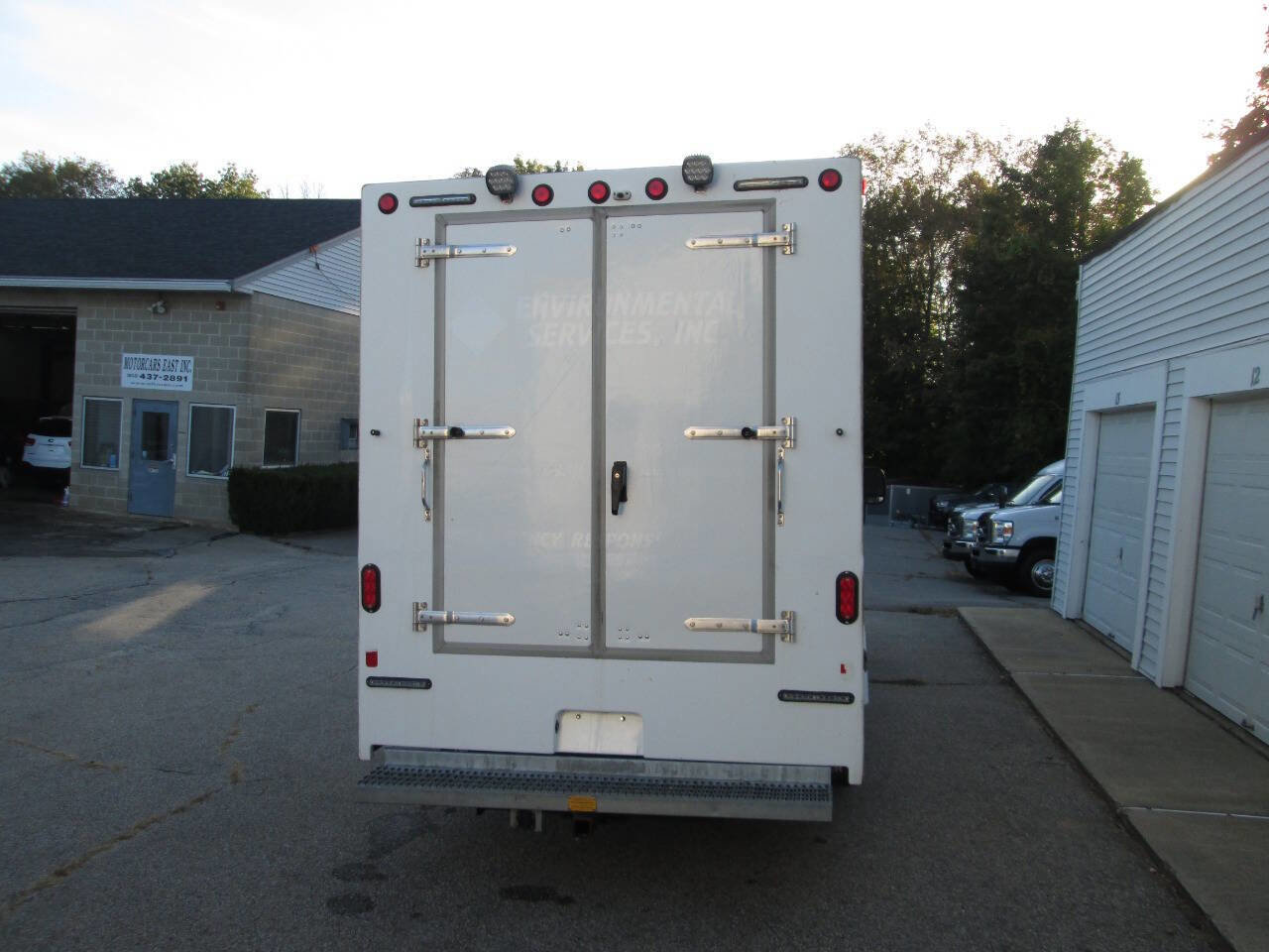 Used 2021 Ford E-350 and Econoline 350 Super Duty w/ Power Windows & Locks Group image 9