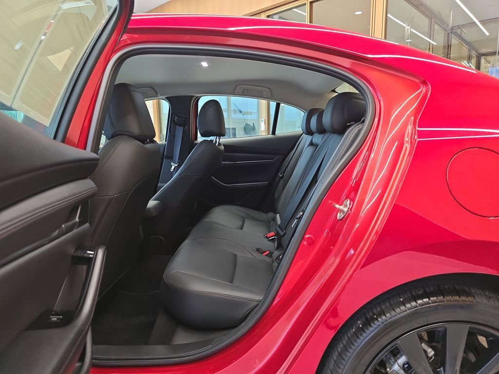 Used 2025 MAZDA MAZDA3 s image 28