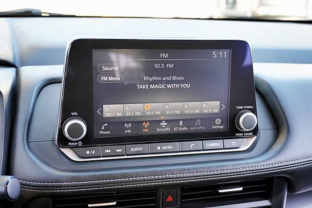 Used 2024 Nissan Rogue SV image 25