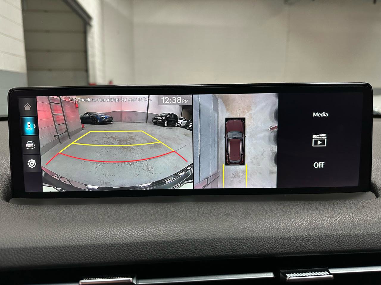 Used 2023 Genesis GV70 2.5T w/ Advanced Package AWD/4WD image 20